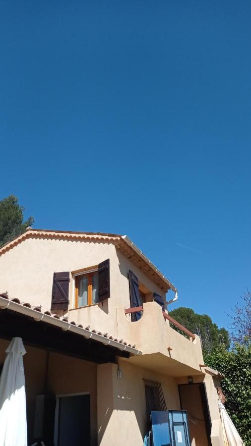 Bed and Breakfast Les Cigales Villelaure Exterior foto